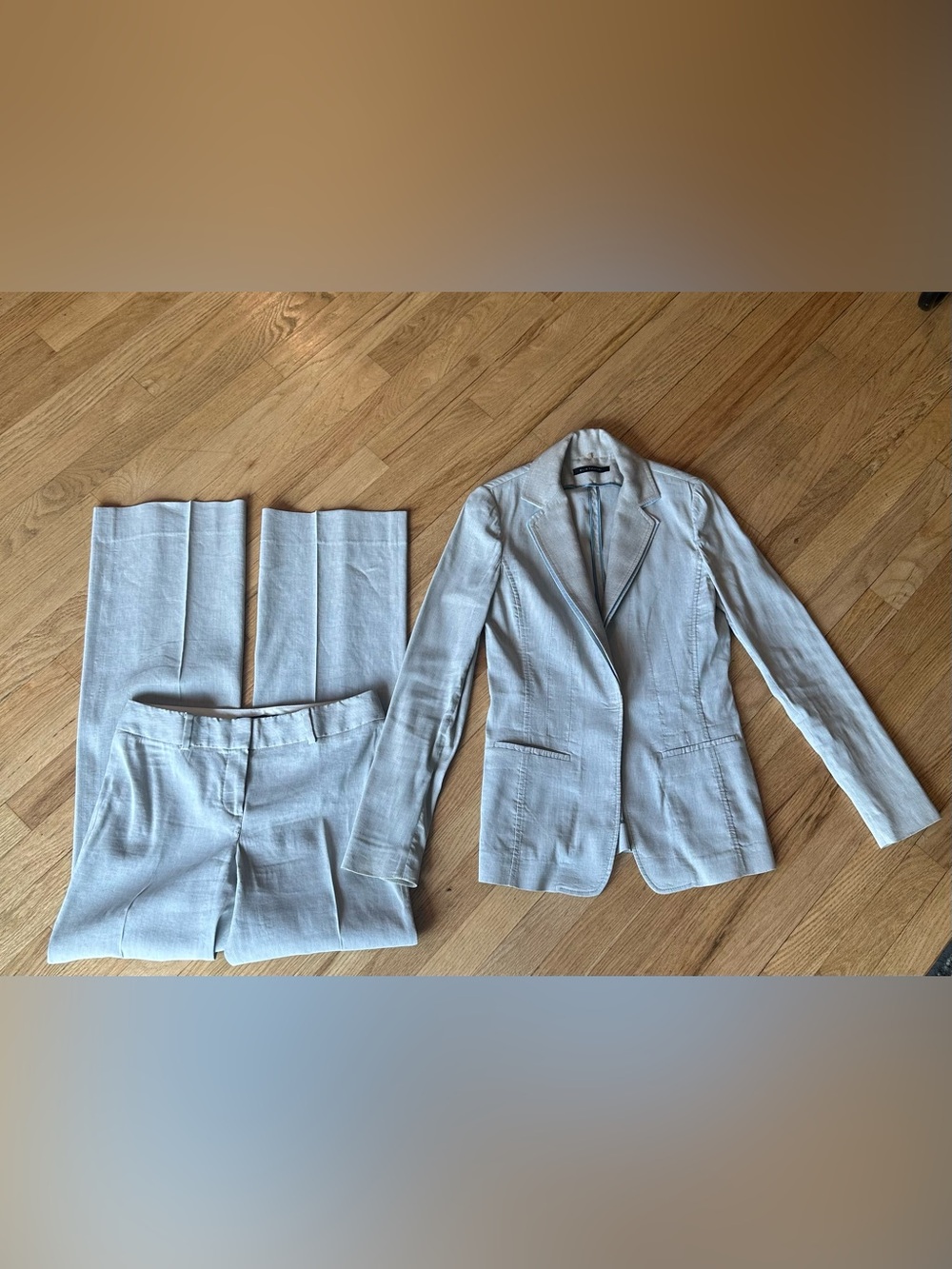 Elie Tahari LT. Blue/White/Beige Thin Summer Pinstripe Linen Blend Pantsuit (2)